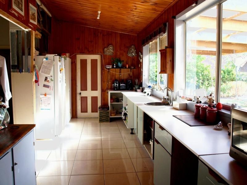 360 Eaglehawk Road, California Gully VIC 3556