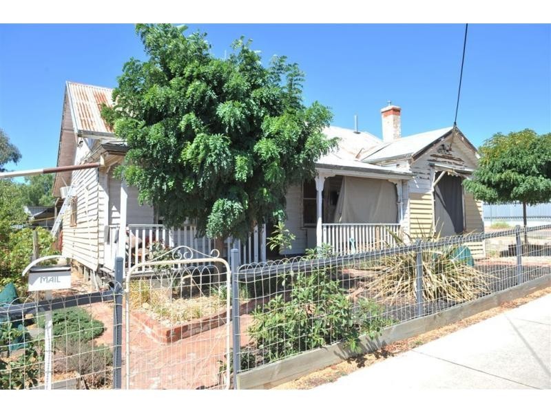 360 Eaglehawk Road, California Gully VIC 3556