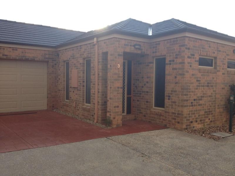 4/6 Friswell Avenue, Flora Hill VIC 3550