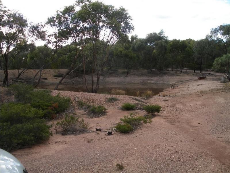 1 Belmont & Deeble Street, Inglewood VIC 3517