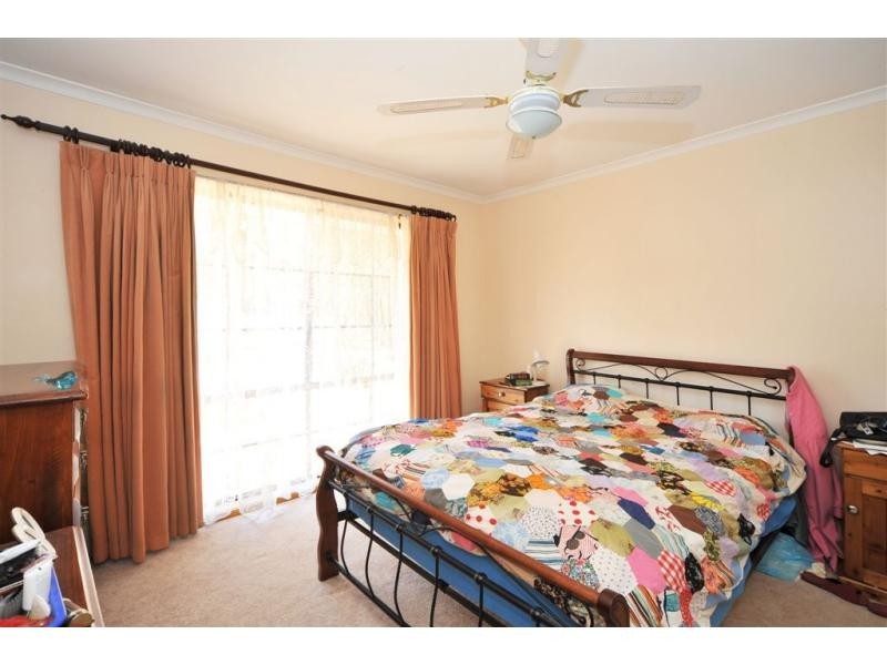 143 Sailors Gully Road, Eaglehawk VIC 3556