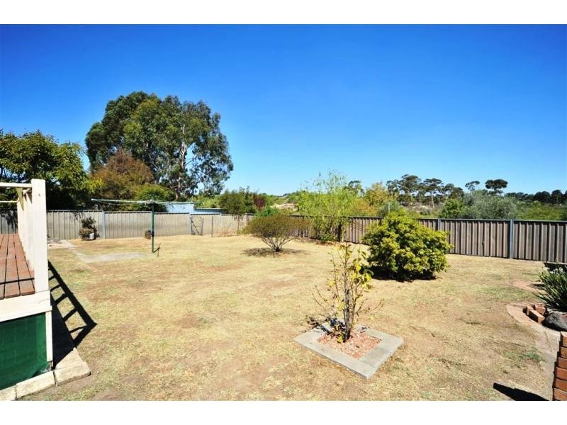143 Sailors Gully Road, Eaglehawk VIC 3556