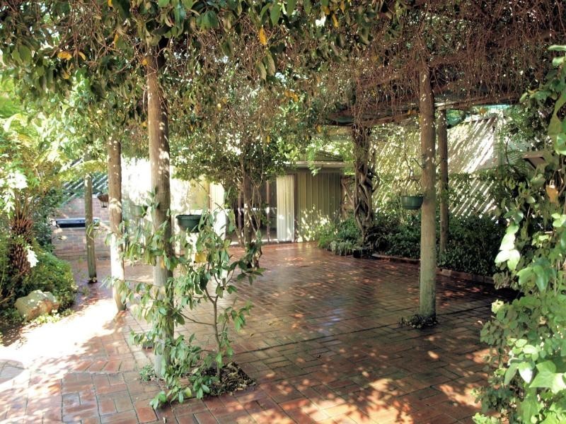 2 Thomas Street, Heathcote VIC 3523