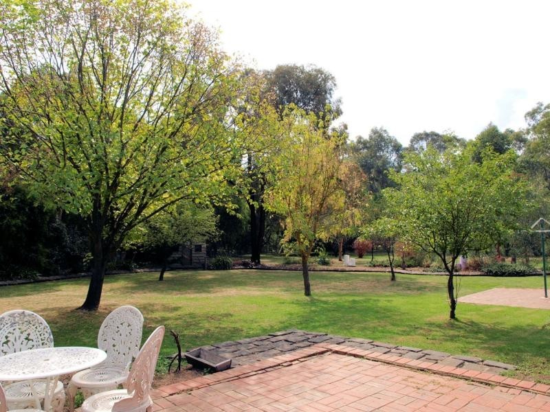 2 Thomas Street, Heathcote VIC 3523