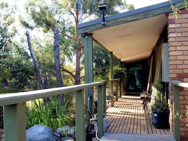 2 Thomas Street, Heathcote VIC 3523