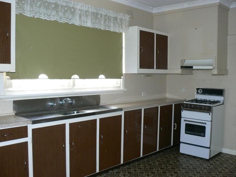 30 Montgomery Crescent, White Hills VIC 3550