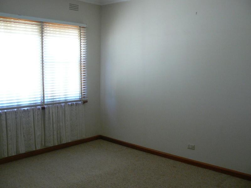 30 Montgomery Crescent, White Hills VIC 3550