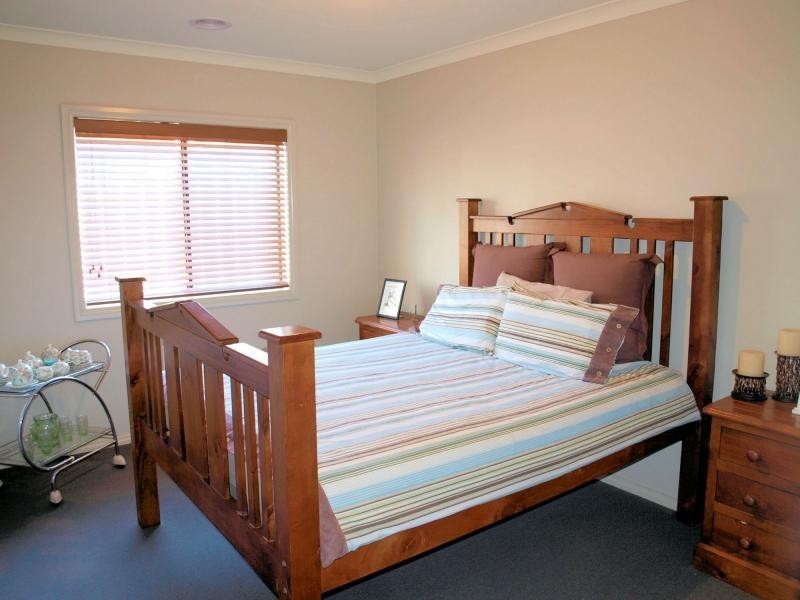 106 Amara Way, Kangaroo Flat VIC 3555