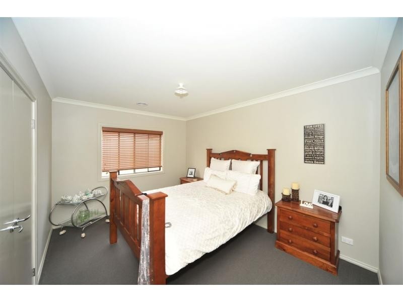 106 Amara Way, Kangaroo Flat VIC 3555