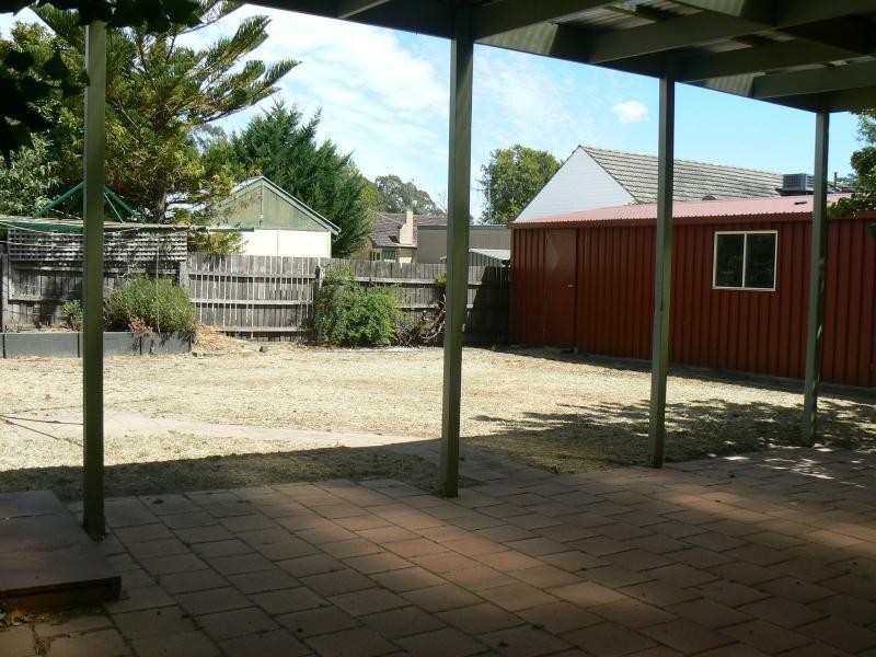 198 High Street, Kangaroo Flat VIC 3555
