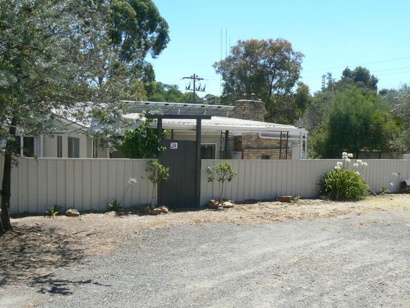 24 Pallett Street, Golden Square VIC 3555