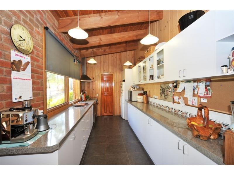 84 Beilharz Road, Ravenswood VIC 3453