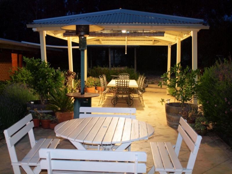 84 Beilharz Road, Ravenswood VIC 3453