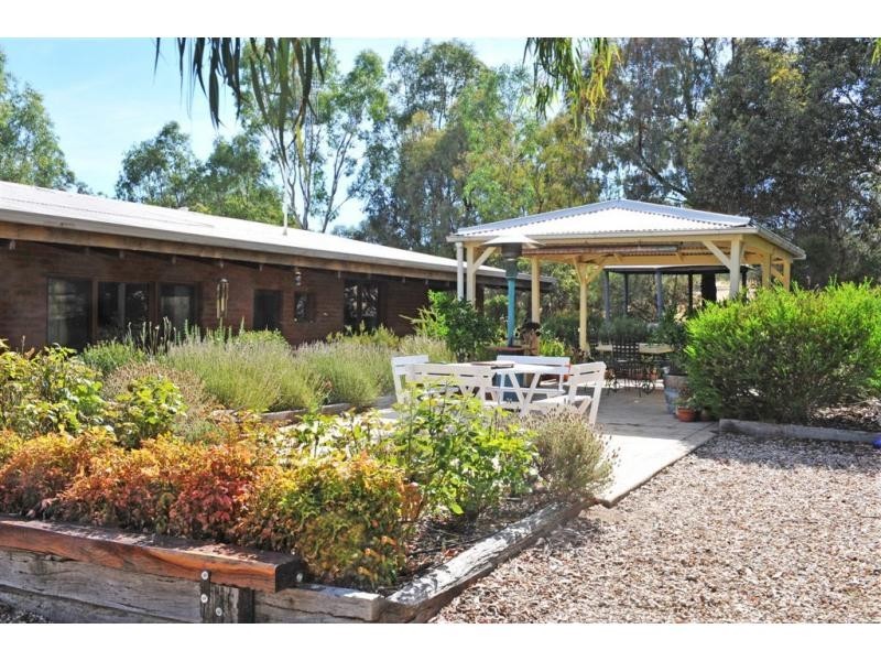 84 Beilharz Road, Ravenswood VIC 3453