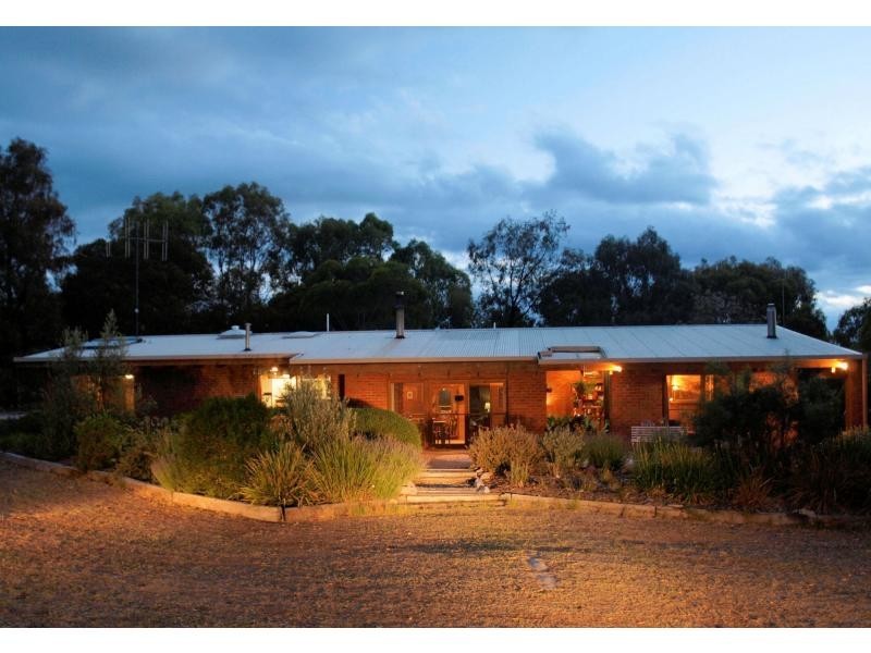 84 Beilharz Road, Ravenswood VIC 3453