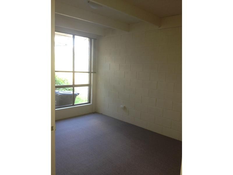 1/64 Specimen Hill Road, Golden Square VIC 3555