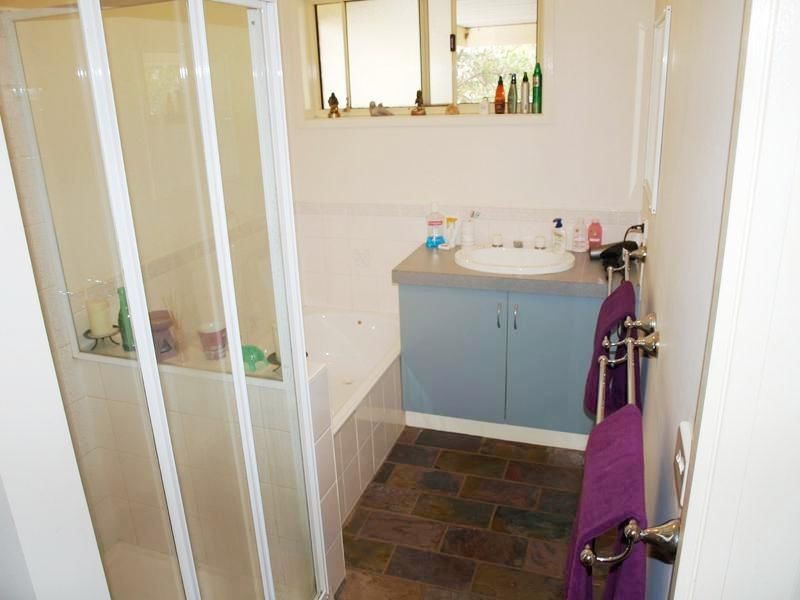 20 Wade Lane, Golden Square VIC 3555