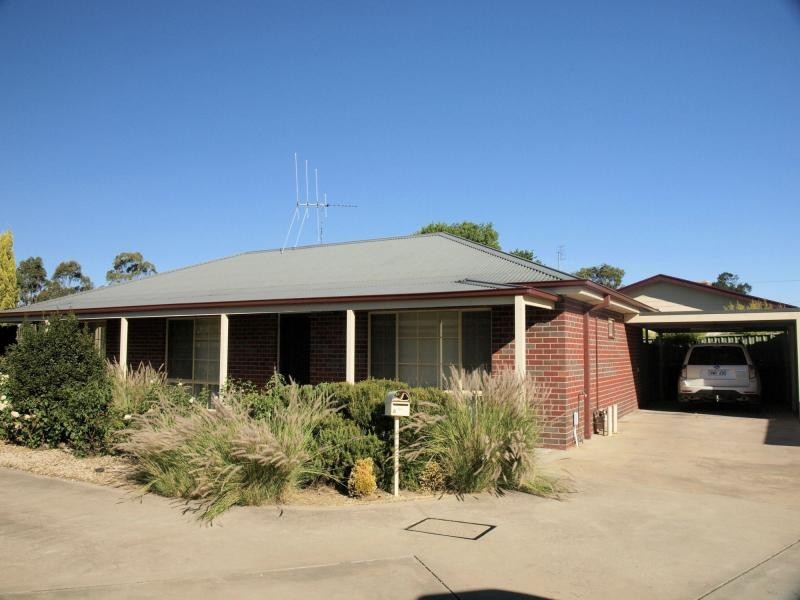Unit 8/14 Butts Road, Eaglehawk VIC 3556