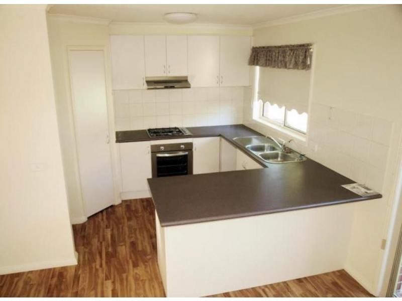 Unit 8/14 Butts Road, Eaglehawk VIC 3556