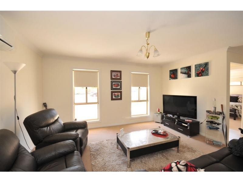 15 Pearce Street, California Gully VIC 3556