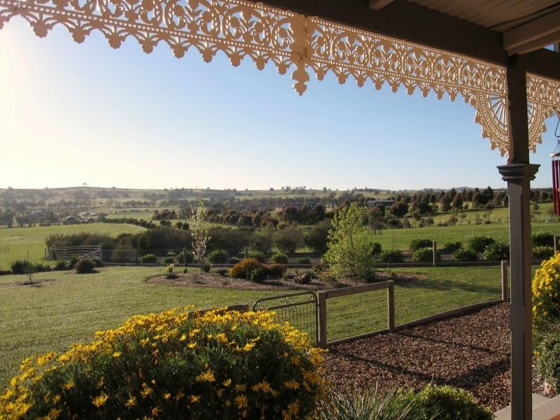 61 Sunrise Crescent, Lockwood South VIC 3551