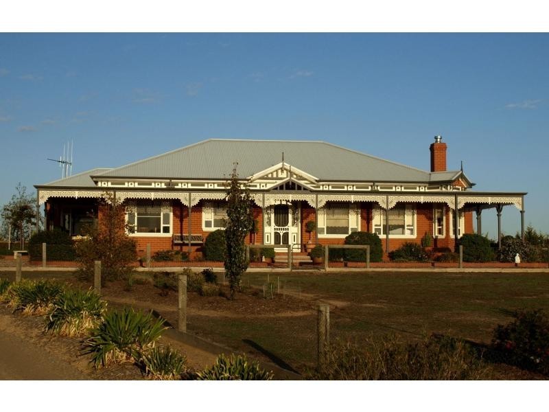 61 Sunrise Crescent, Lockwood South VIC 3551