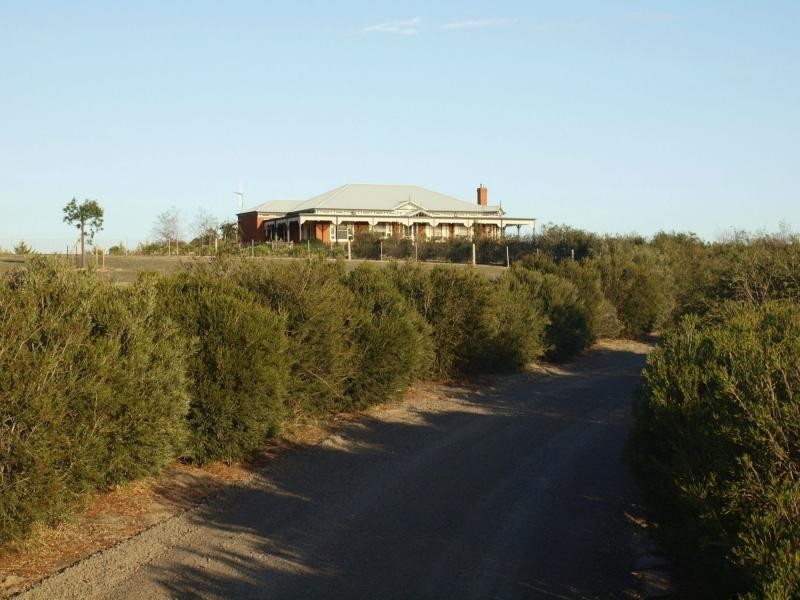 61 Sunrise Crescent, Lockwood South VIC 3551