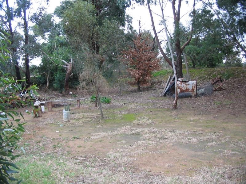 96 Middle Road, Bromley VIC 3472