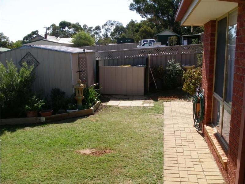 3 Liepoldt Rise, Golden Square VIC 3555