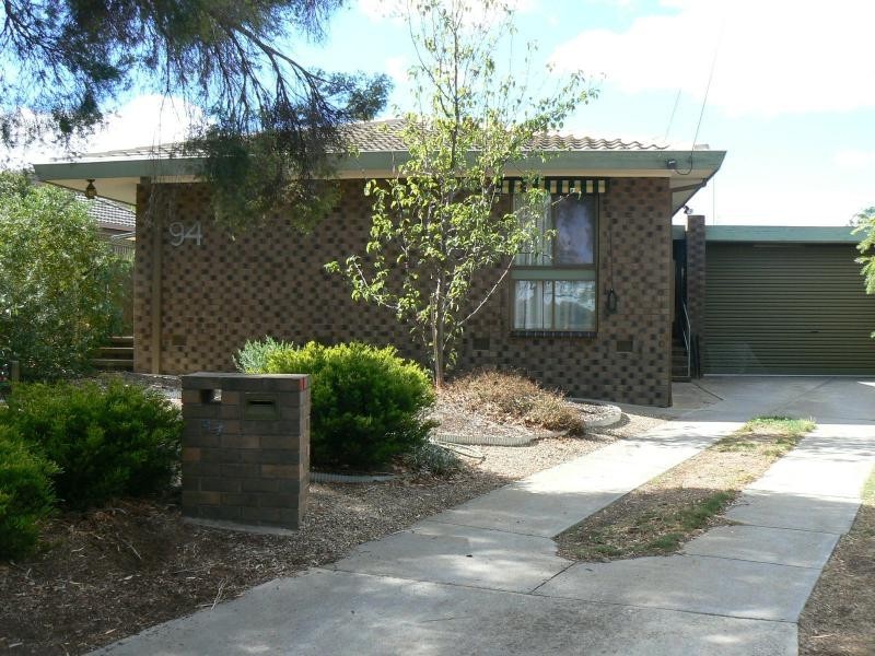 94 Harley Street, Strathdale VIC 3550