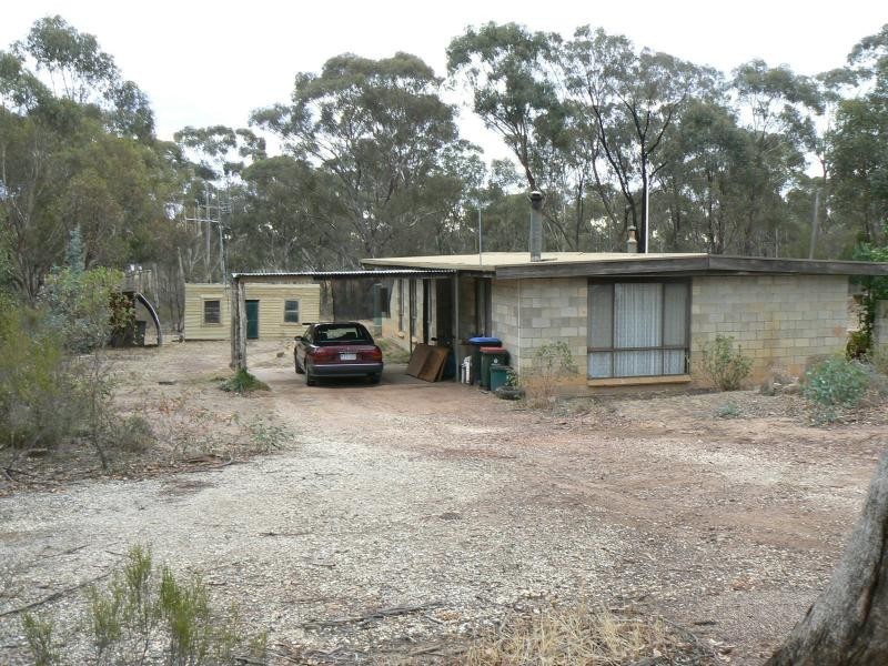 152 McCombs road, Lockwood VIC 3551
