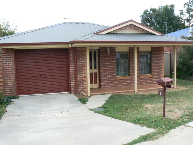 9 Claire Court, Kennington VIC 3550