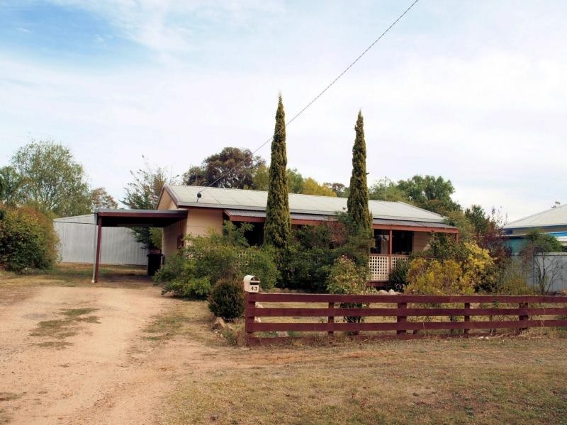 43 Playne Street, Heathcote VIC 3523