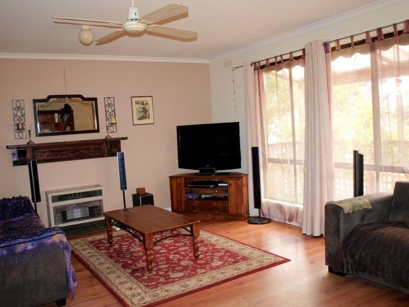 43 Playne Street, Heathcote VIC 3523