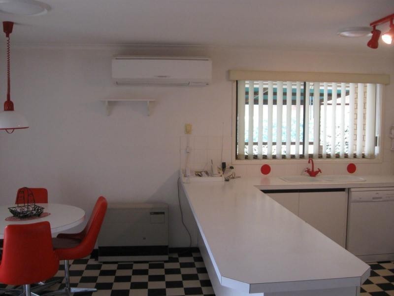 16 Sydenham Avenue, North Bendigo VIC 3550