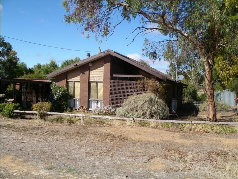 6 Boundry Road, Wedderburn VIC 3518