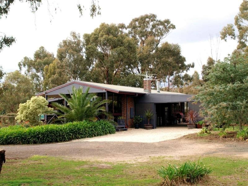 52 Golf Links Lane, Heathcote VIC 3523