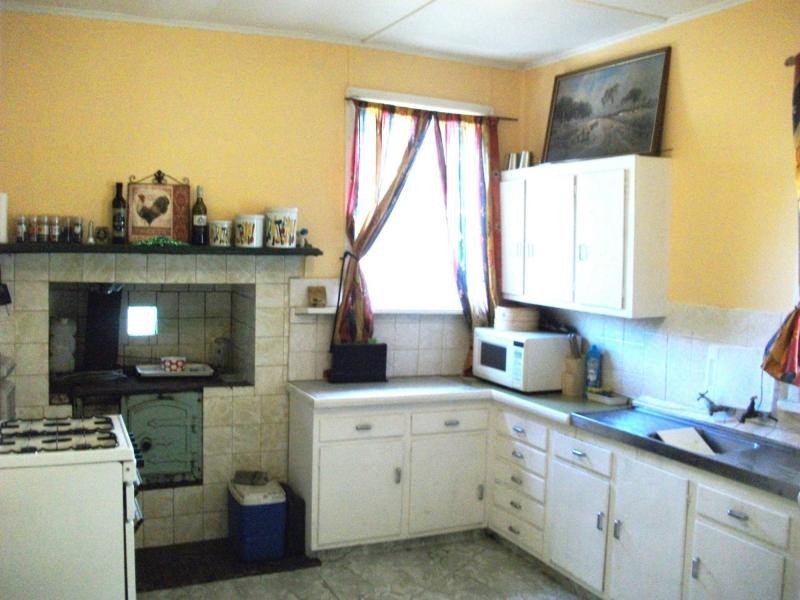 9 Cowslip St, Violet Town VIC 3669