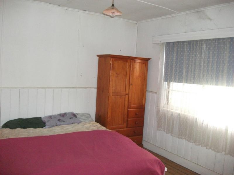 9 Cowslip St, Violet Town VIC 3669