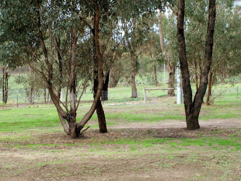 52 Golf Links Lane, Heathcote VIC 3523