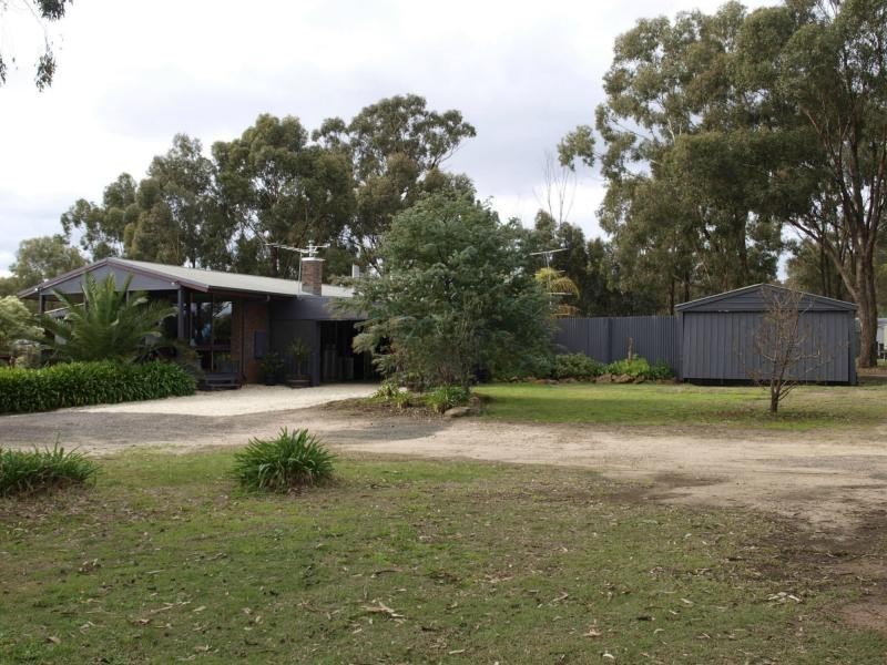 52 Golf Links Lane, Heathcote VIC 3523