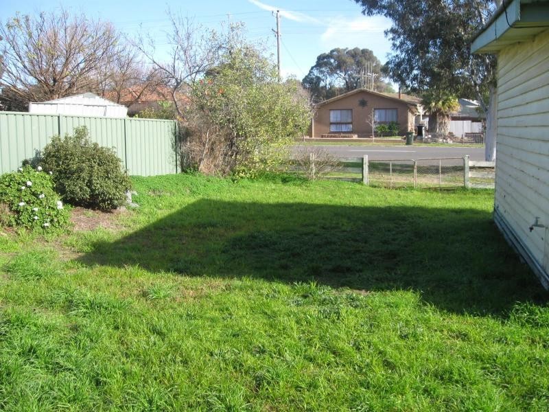 1 Caldwells Road, Eaglehawk VIC 3556