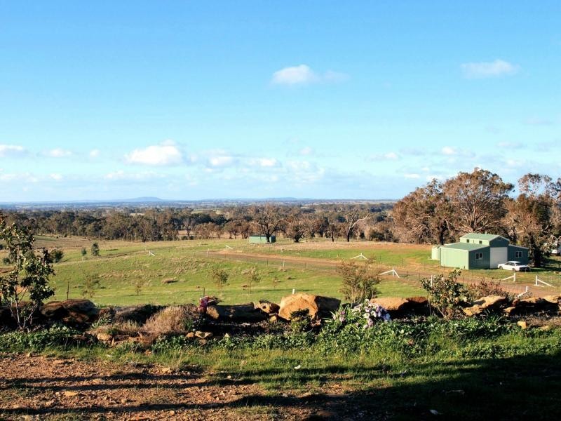 57 Racecourse Road, Redesdale VIC 3444