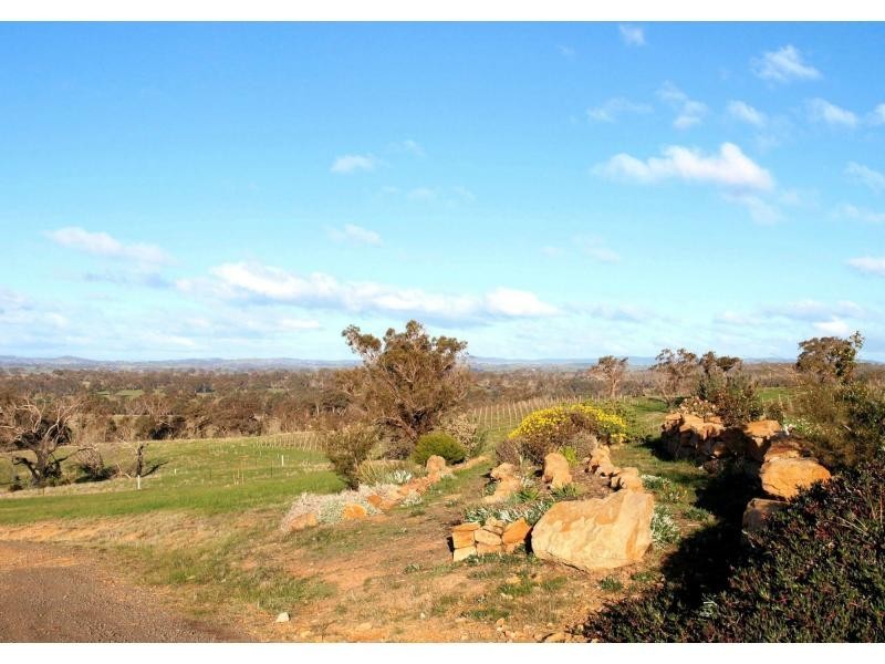 57 Racecourse Road, Redesdale VIC 3444