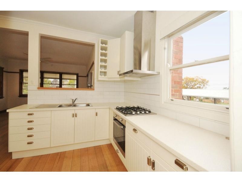 3 Bray Street, Long Gully VIC 3550