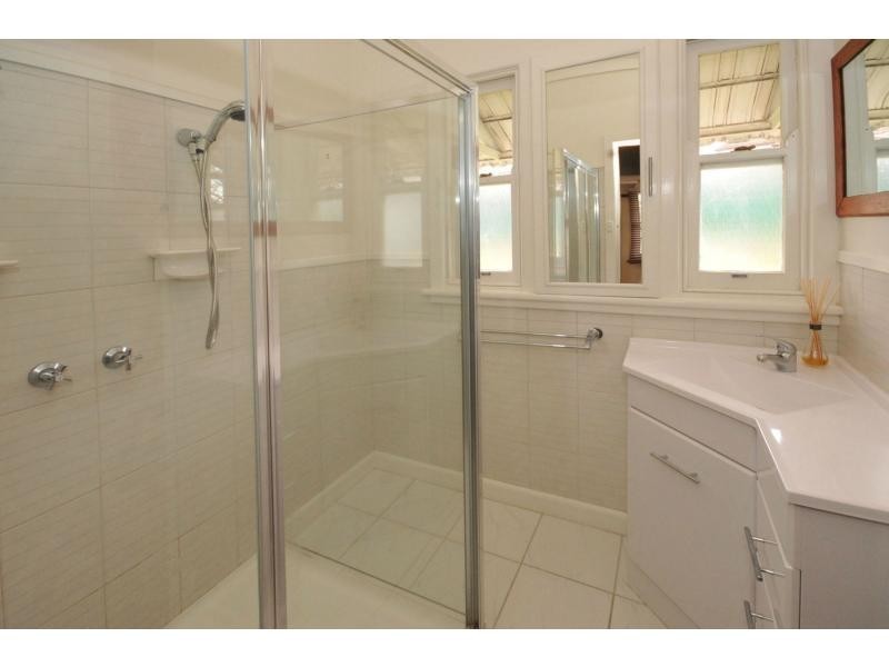 3 Bray Street, Long Gully VIC 3550