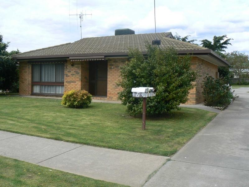 1/7 Carpenter Street, Kangaroo Flat VIC 3555