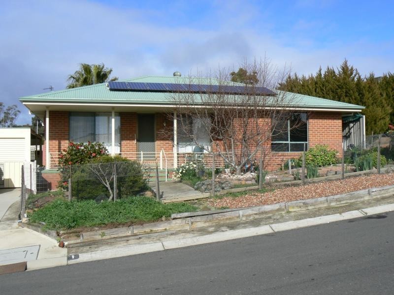 1 Pattison Drive, Kangaroo Flat VIC 3555