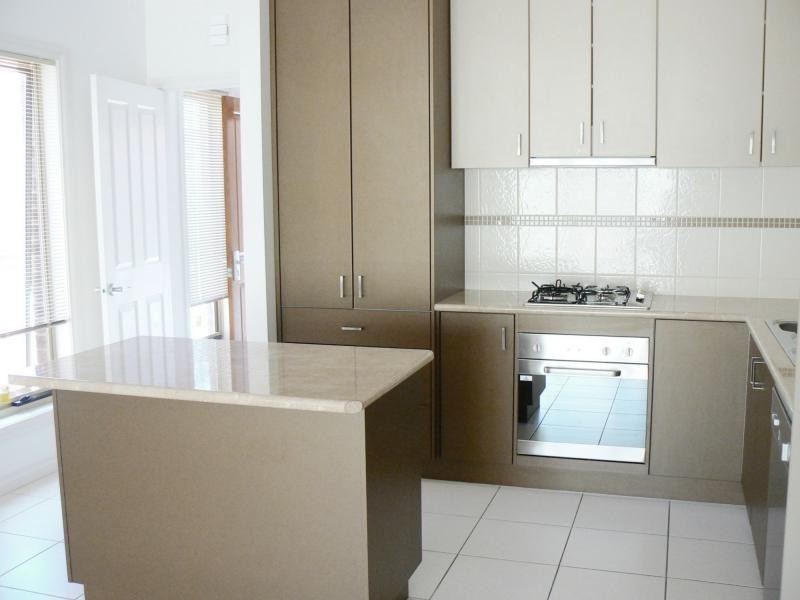 Unit 9 / 6 Friswell Avenue, Flora Hill VIC 3550