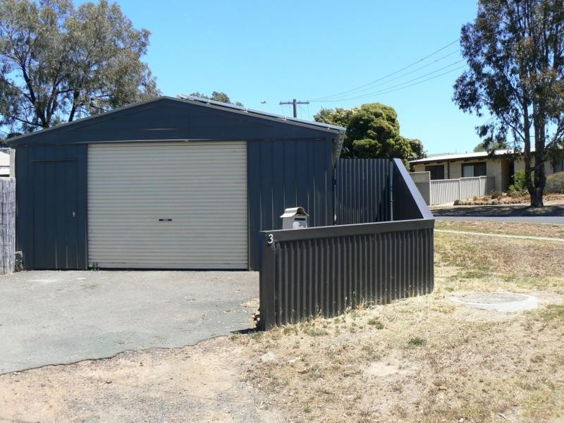 3 Mathrick Street, California Gully VIC 3556